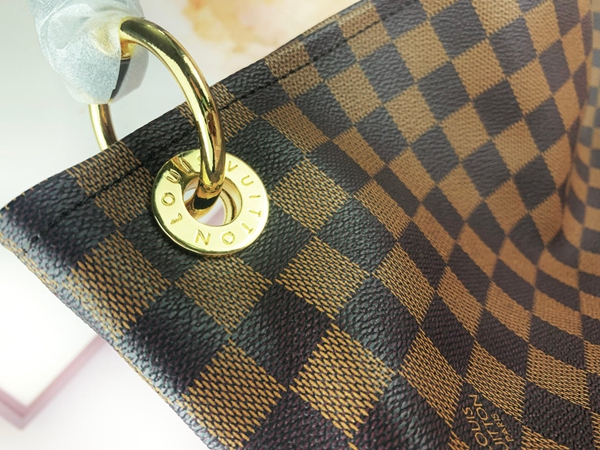 ルイヴィトンバッグ内部構造